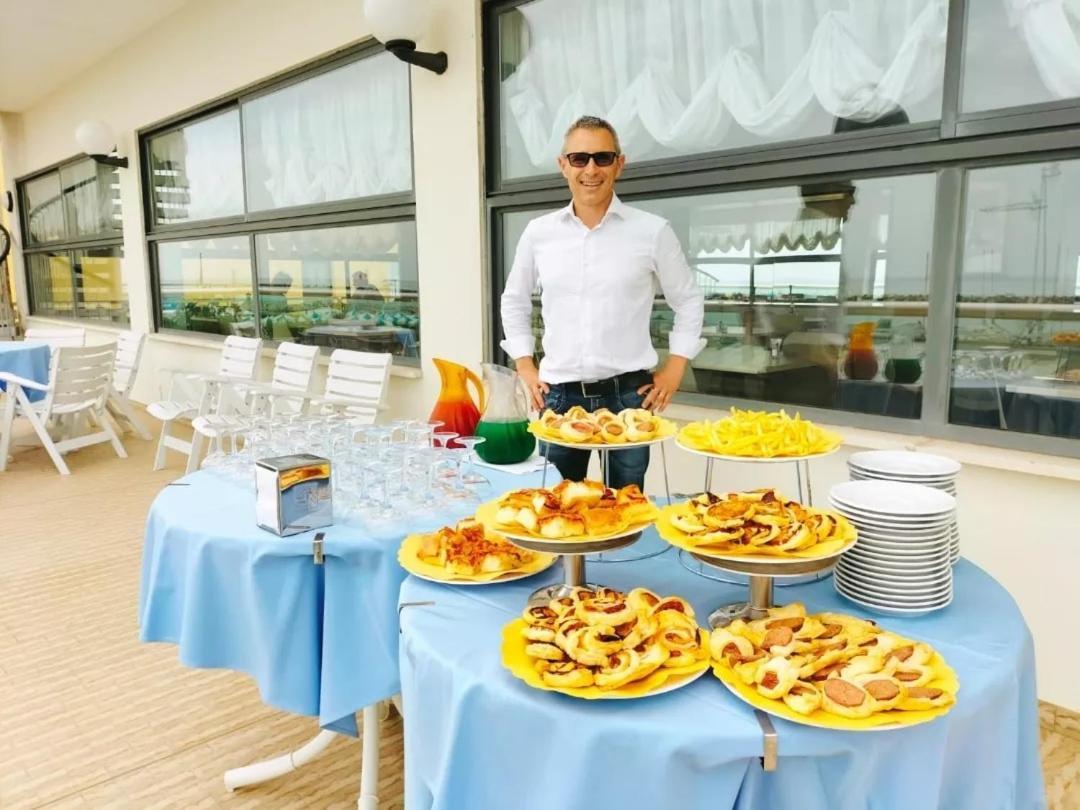Hotel Igea Spiaggia Беллария-Иджеа-Марина Экстерьер фото